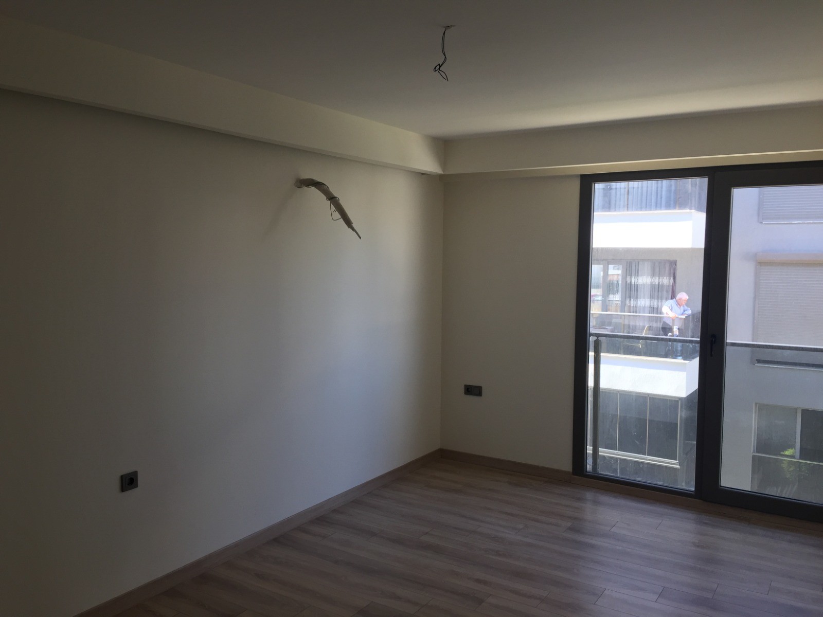 BRAND NEW 3 BEDROOMED RESIDENCE