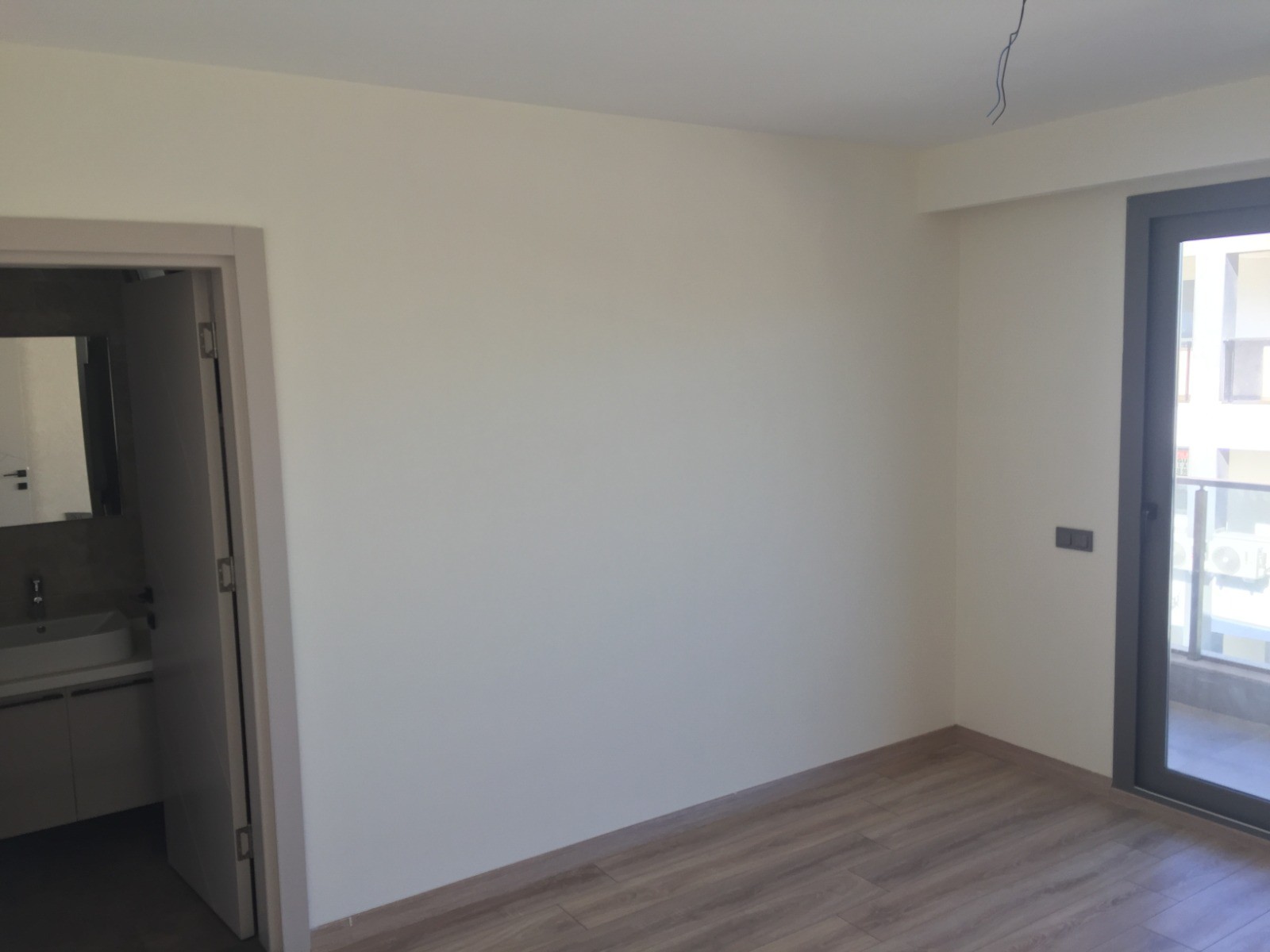 BRAND NEW 3 BEDROOMED RESIDENCE