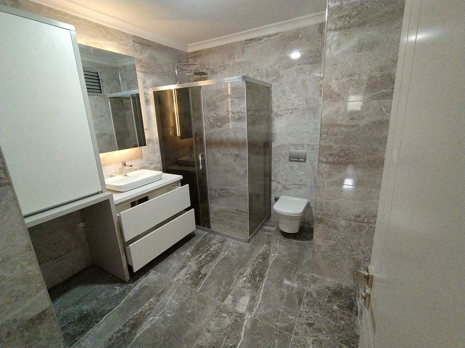 CLOSE TO THE CITY CENTER  AFFORDABLE PRICES BRAND NEW APARTMENTS