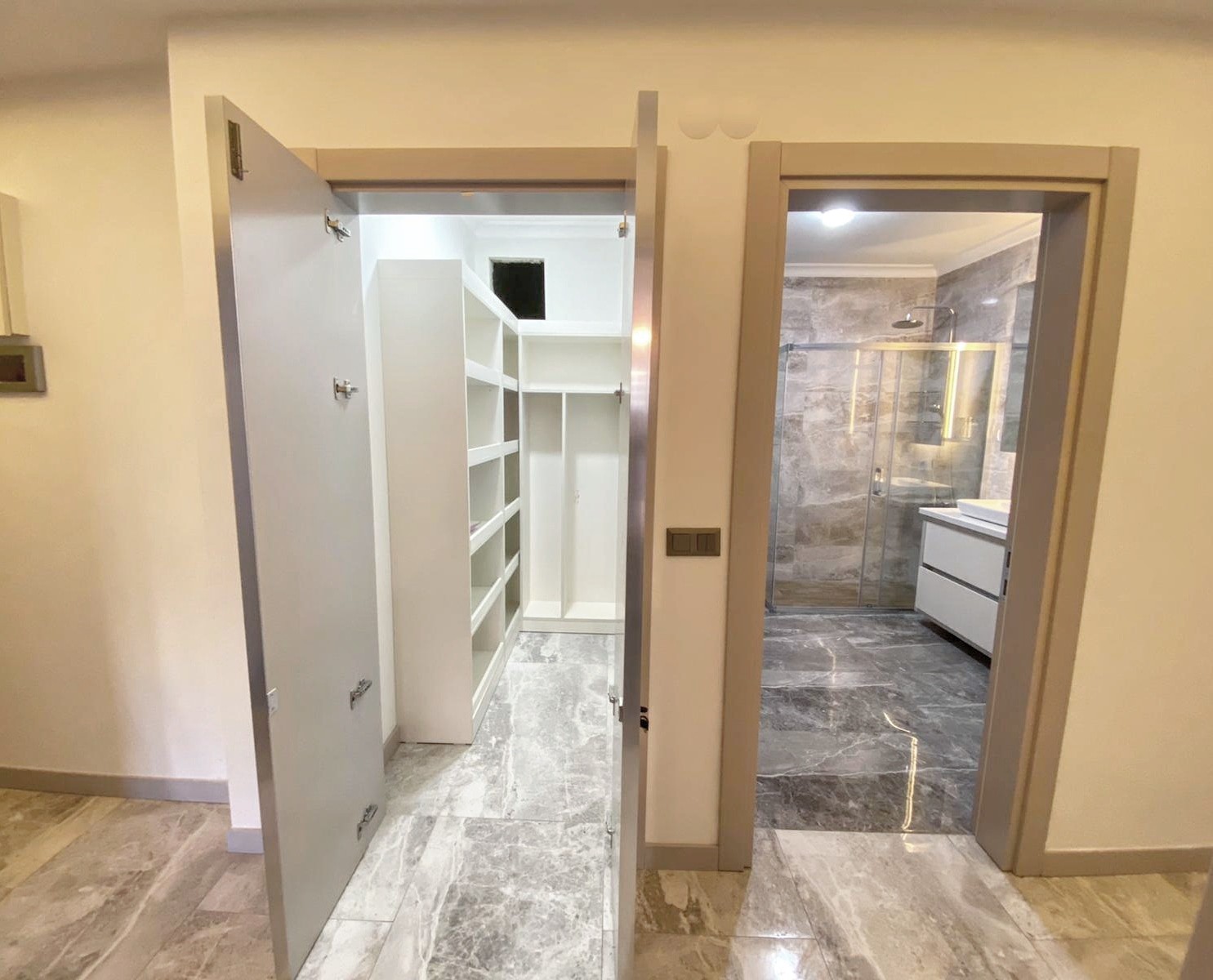 CLOSE TO THE CITY CENTER  AFFORDABLE PRICES BRAND NEW APARTMENTS