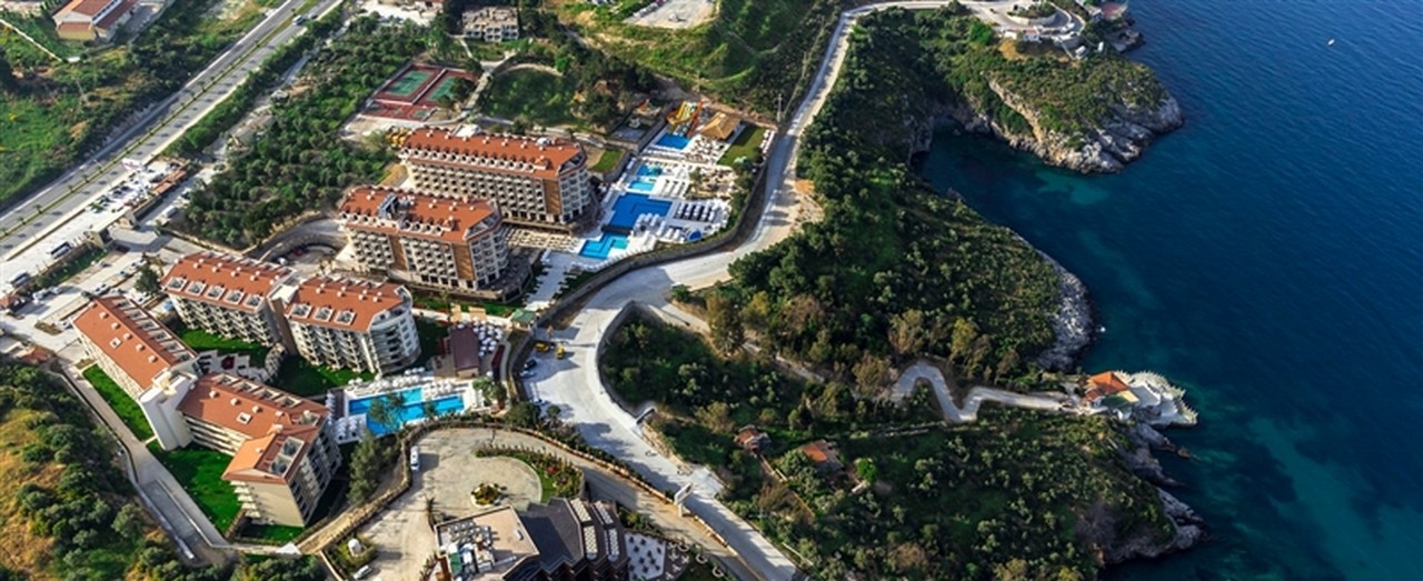 КВАРТИРА 1+1 В RAMADA RESORT В КУШАДАСЫ.