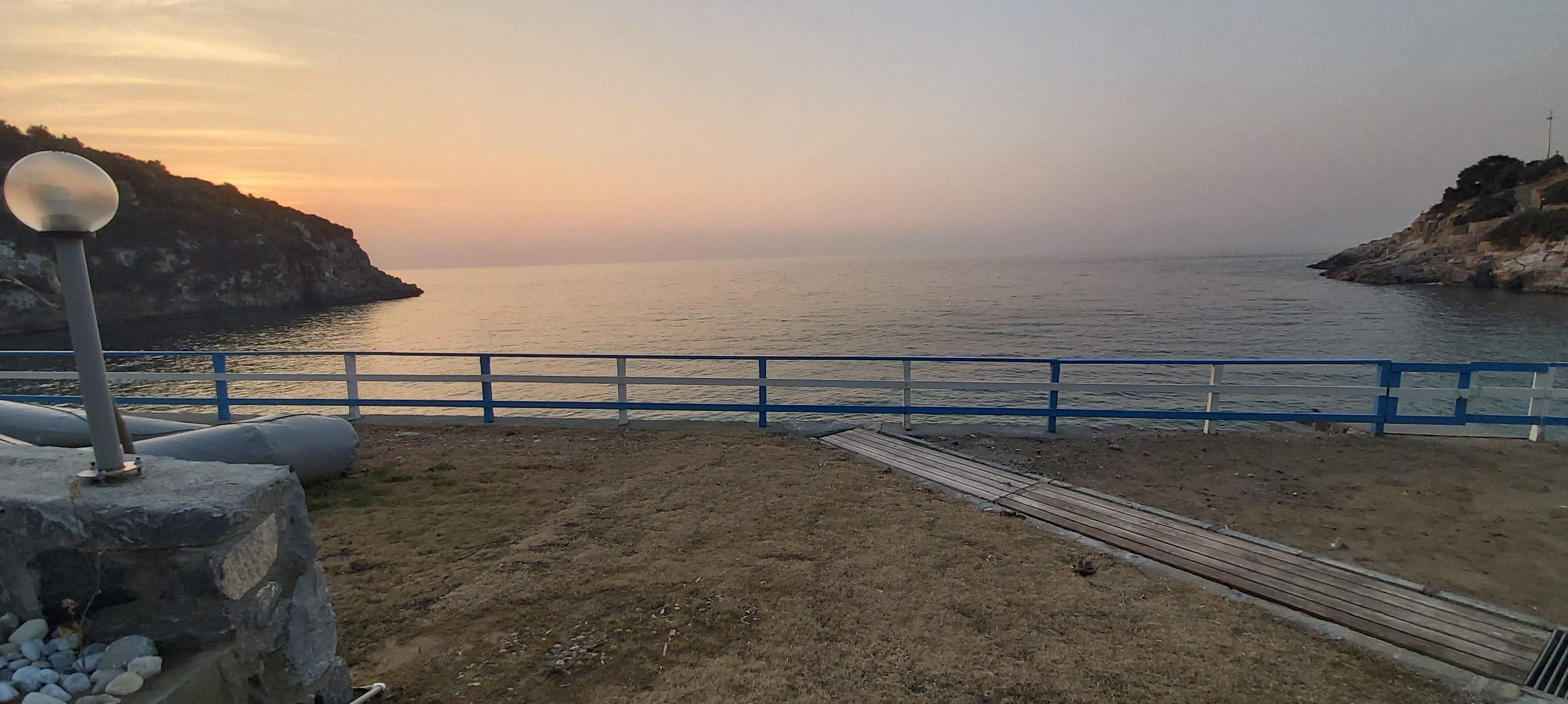 ВИЛЛА С ВИДОМ НА МОРЕ НА ПЕРВОЙ БЕРЕГОВОЙ ЛИНИИ В КУШАДАСЫ.