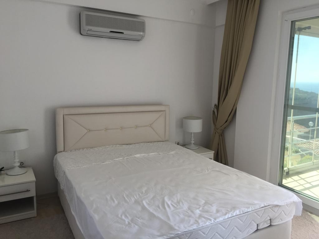 ВИЛЛА С ВИДОМ НА МОРЕ НА ПЕРВОЙ БЕРЕГОВОЙ ЛИНИИ В КУШАДАСЫ.