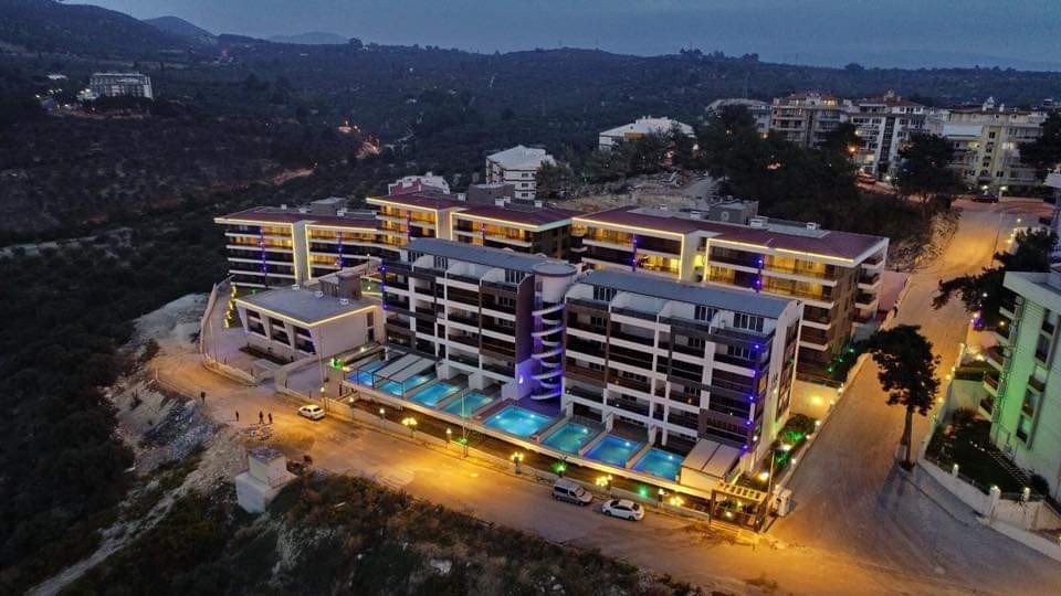 BRAND NEW SPACIOUS 2 BEDROOM APARTMENT IN TOWN