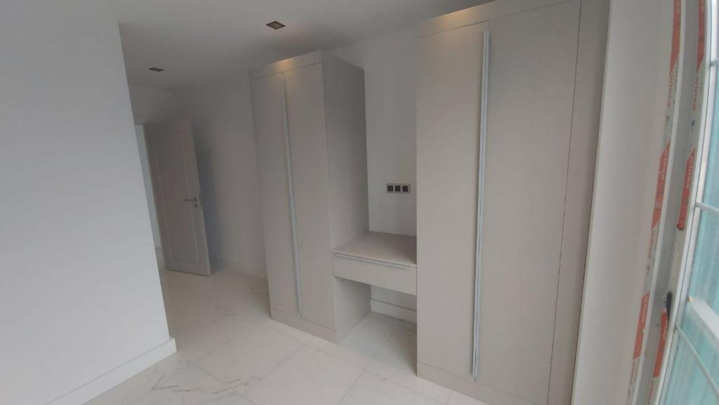 NATURAL STONE ARCHITECTURE 1 BEDROOM RESIDENCE WITH NICE SEAVIEW AT MARINA LOCATION