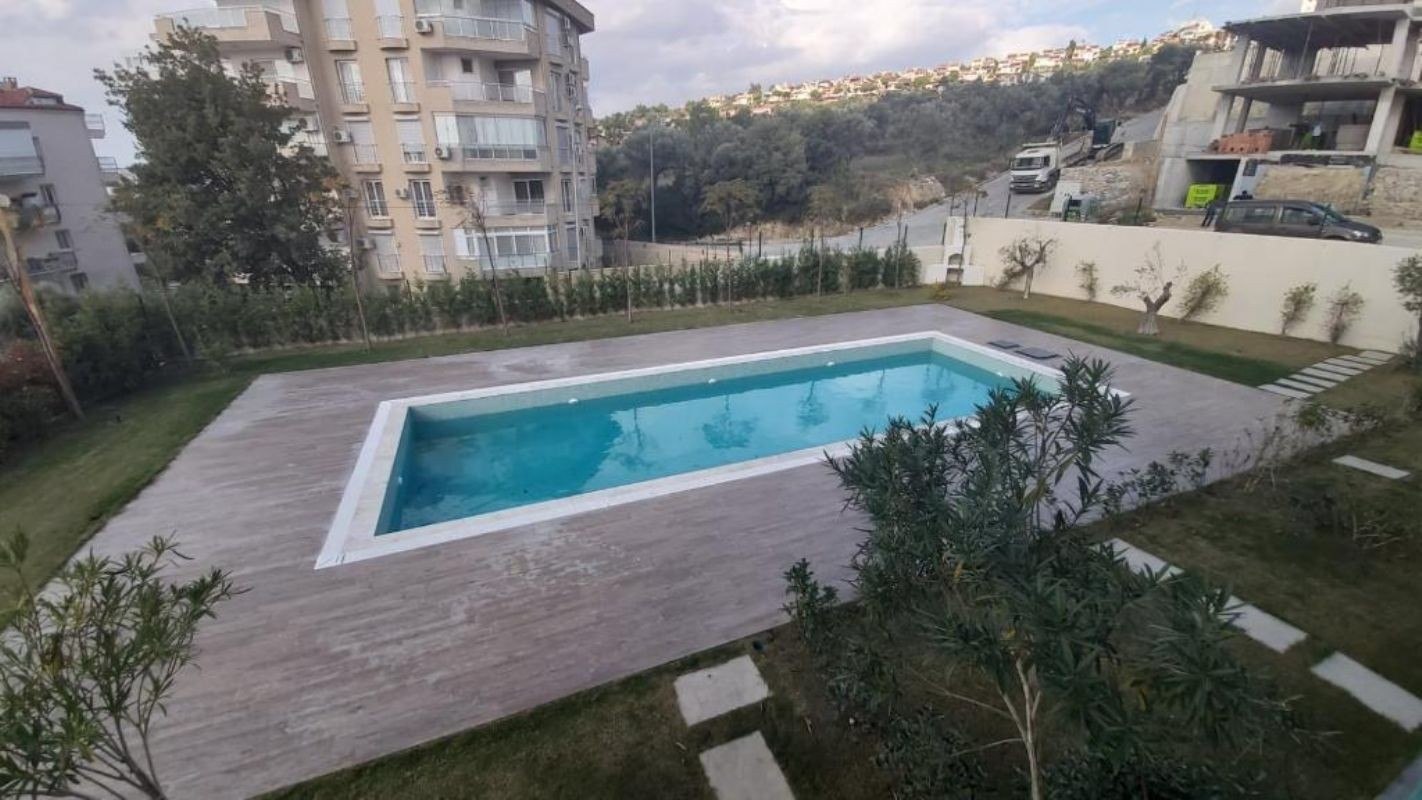 NATURAL STONE ARCHITECTURE 1 BEDROOM RESIDENCE WITH NICE SEAVIEW AT MARINA LOCATION