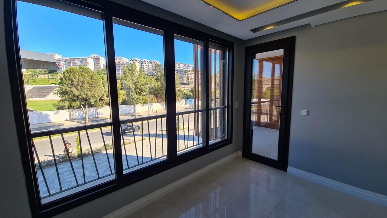 LAST OPPORTUNITIES NOT TO MISS LADIES BEACH RESIDENCE 2 BEDROOM