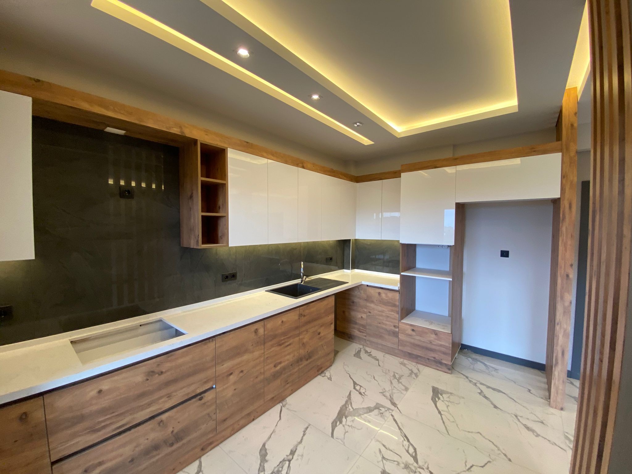 AFFORDABLE PRICE CITY CENTER BRAND NEW KEY READY RESIDENCE IN KUSADASI