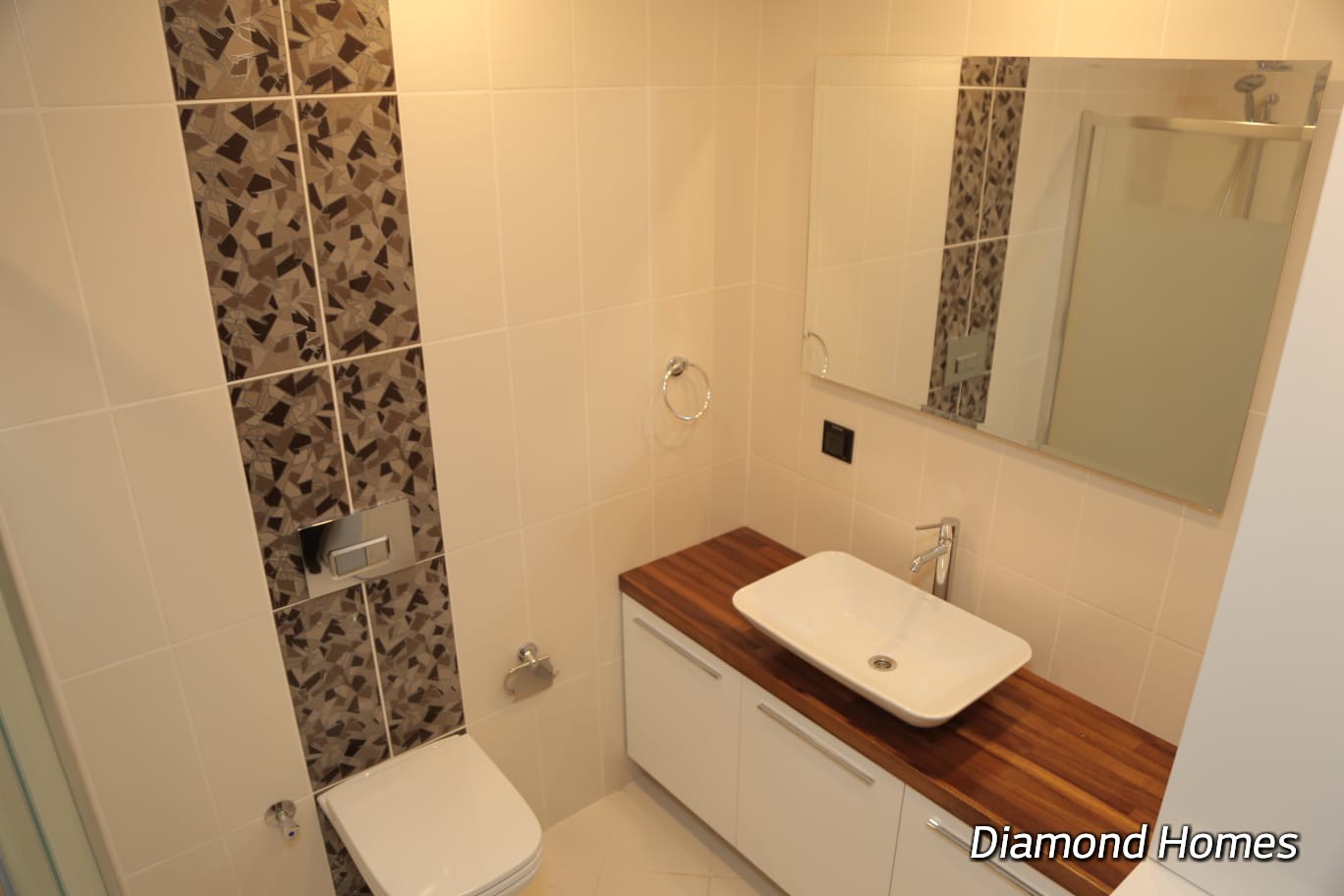 LADIES BEACH  BRAND NEW 2 BEDROOM APARTMENT FOR SALE