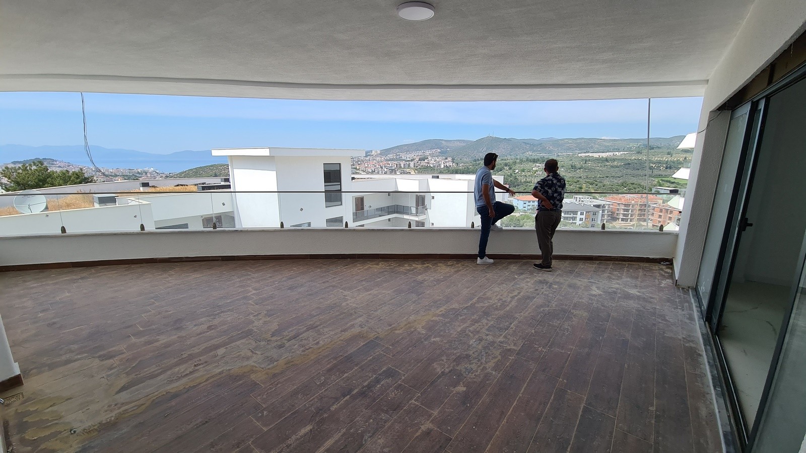 KUSADASI AN EXTRAORDINARY PROJECT 3+1  VERY CENTRAL LOCATION