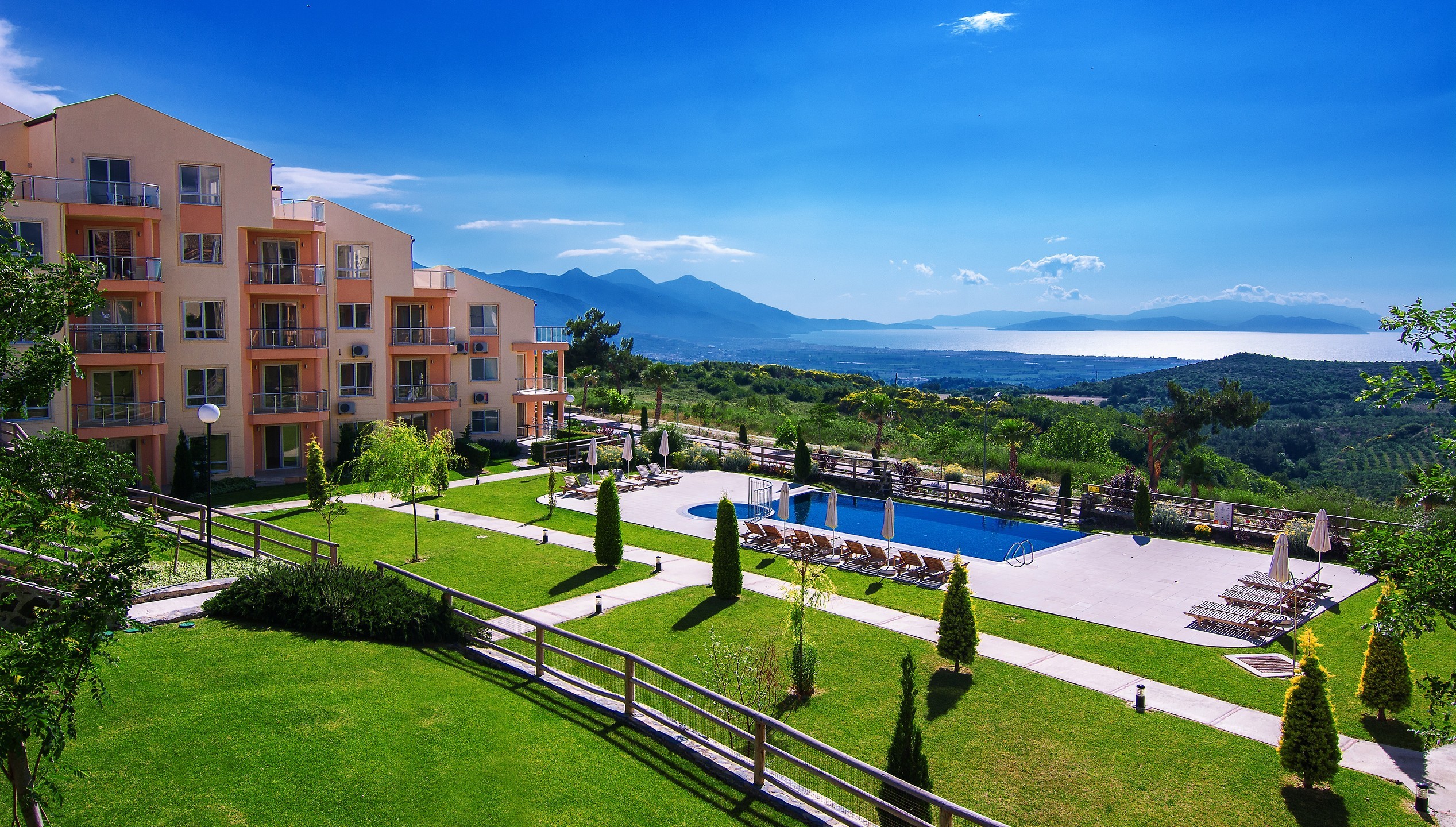 2 Bed Furnished Penthouse Apartment in Golf & Spa Resort in Kusadasi