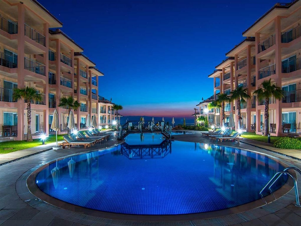 2 Bed Furnished Penthouse Apartment in Golf & Spa Resort in Kusadasi