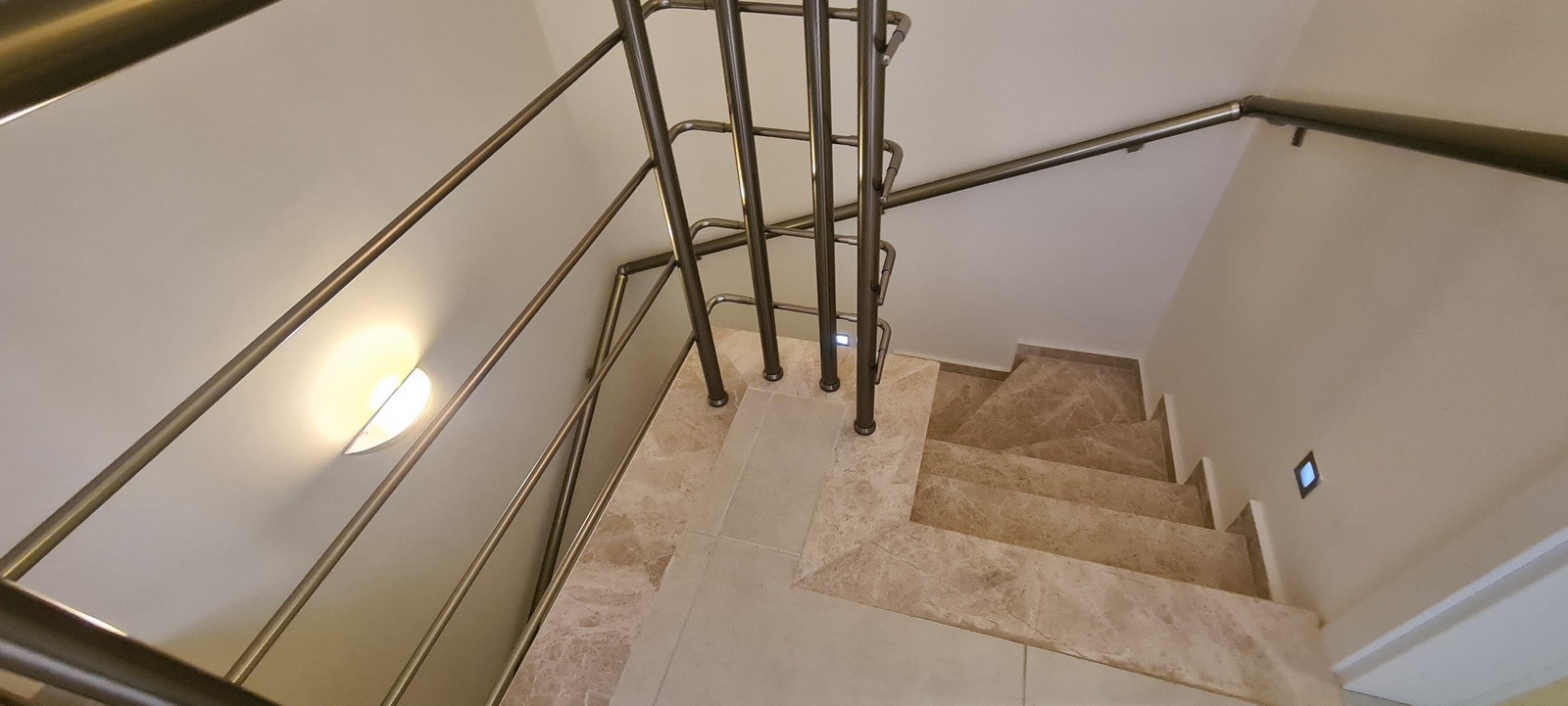 КВАРТИРА 1+1 В RAMADA RESORT В КУШАДАСЫ.