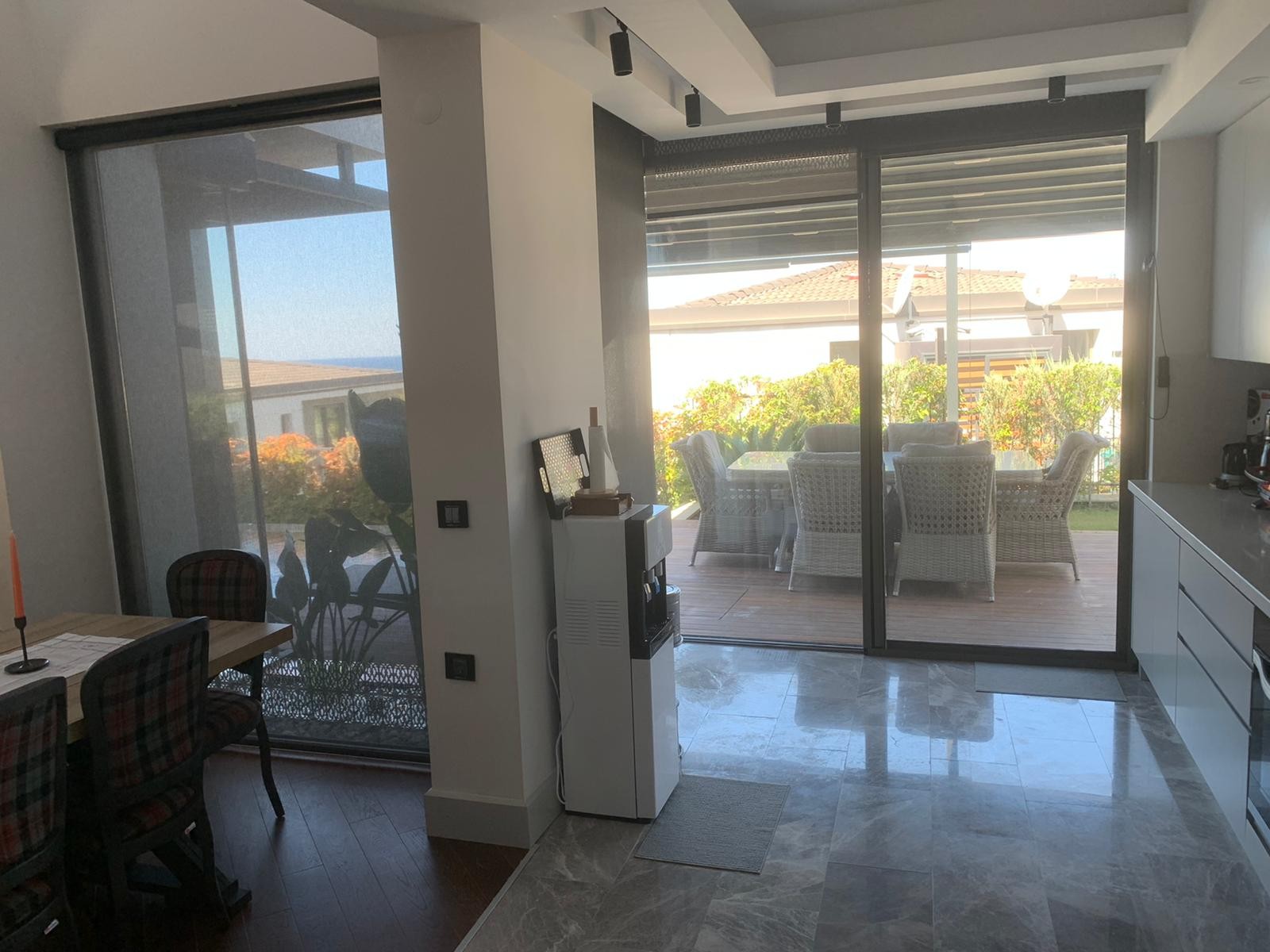 РОСКОШНАЯ ОТДЕЛЬНАЯ ВИЛЛА С ЧАСТНЫМ БАССЕЙНОМ В КУШАДАСЫ.