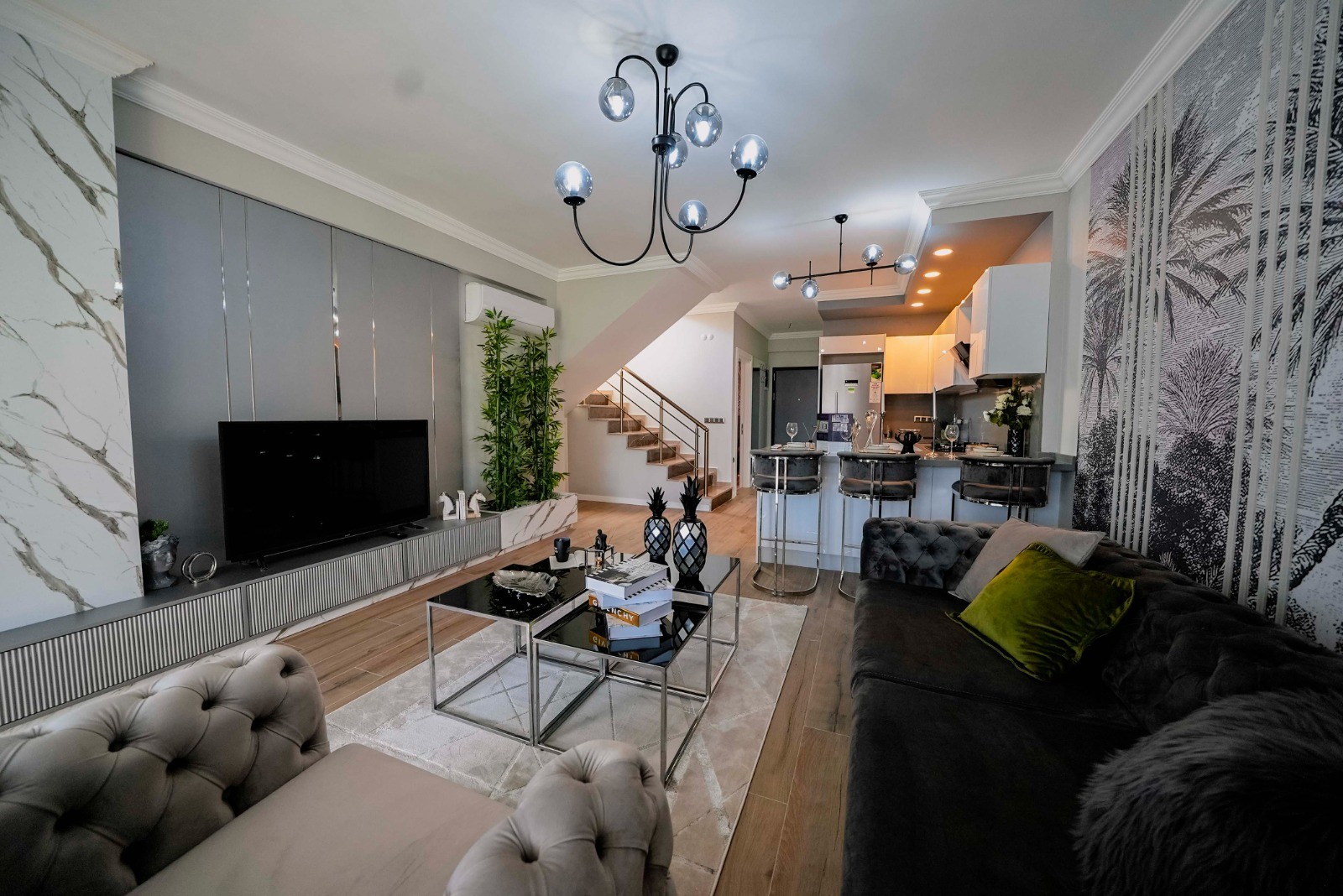 ОТДЕЛЬНАЯ ВИЛЛА НА ПЕРВОЙ БЕРЕГОВОЙ ЛИНИИ В РАЙОНЕ ДАВУТЛАР.