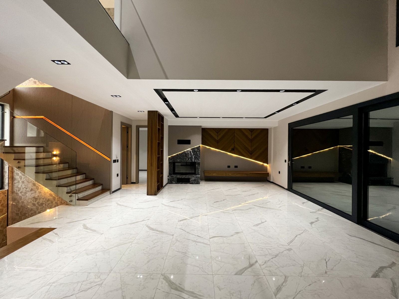 LUX PREMIUM QUALITY PRIVA VILLA'S IN TOWN CLOSE TO THE MALL & SEASIDE KUSADASİ