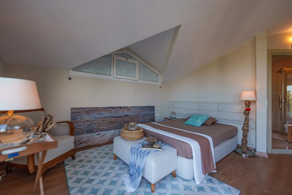 КВАРТИРА С ВИДОМ НА МОРЕ В ЦЕНТРЕ ГОРОДА КУШАДАСЫ.