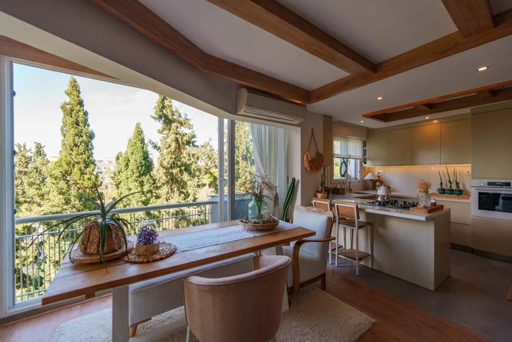 КВАРТИРА С ВИДОМ НА МОРЕ В ЦЕНТРЕ ГОРОДА КУШАДАСЫ.