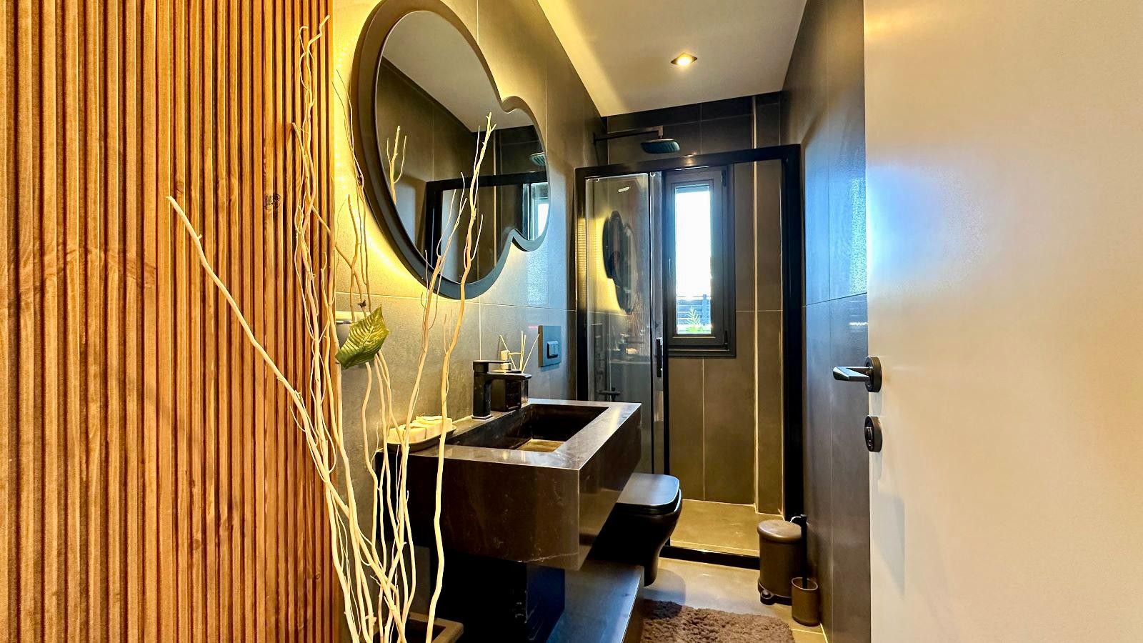 РОСКОШНЫЕ ВИЛЛЫ С ВИДОМ НА МОРЕ НА ПРОДАЖУ В КУШАДАСЫ.