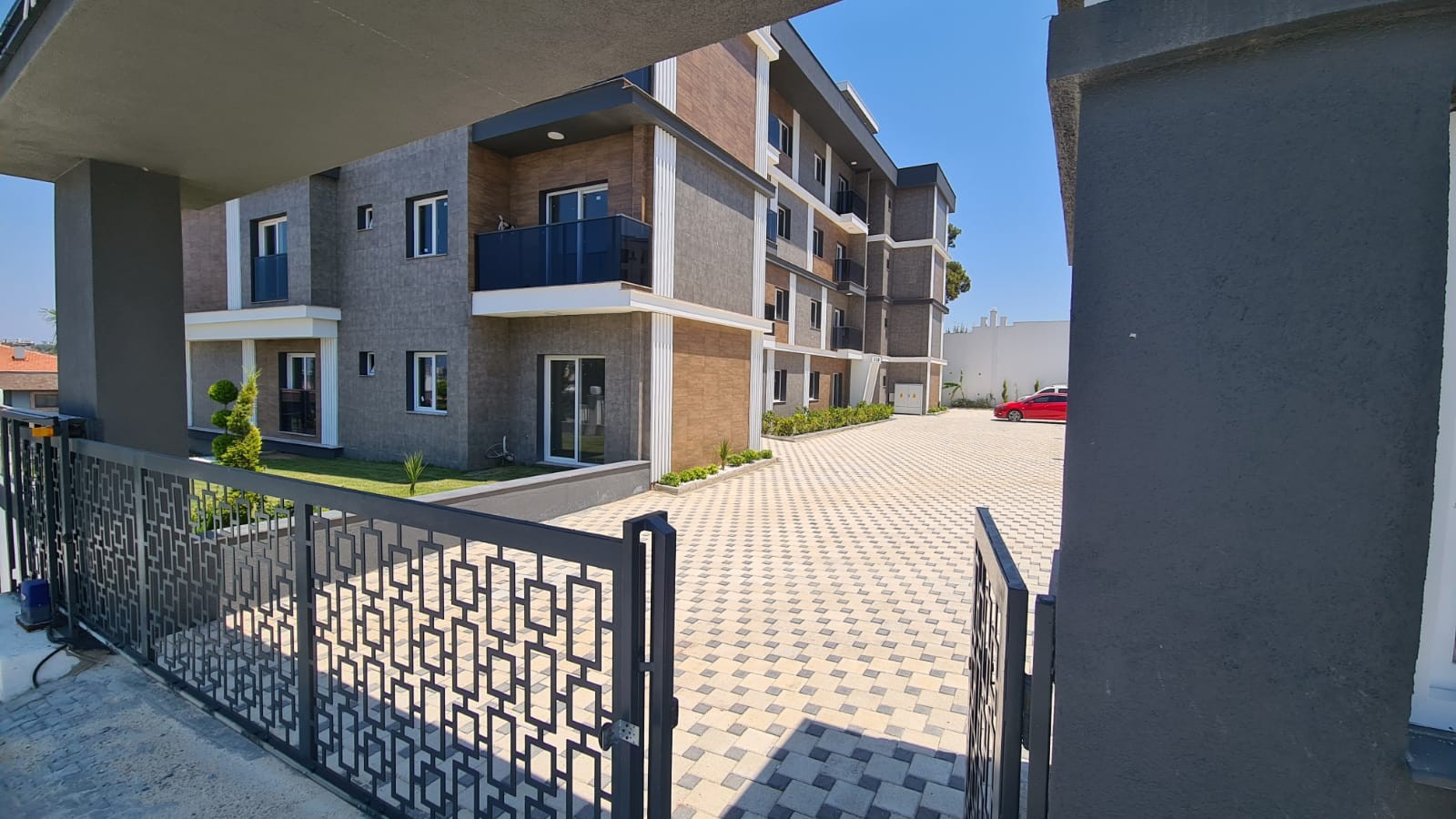 ПРОСТОРНАЯ КВАРТИРА 3+1 НА ПРОДАЖУ В КУШАДАСЫ.