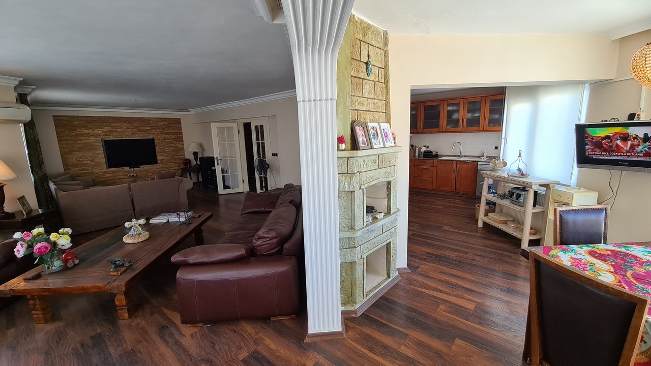 ДВУХУРОВНЕВАЯ КВАРТИРА С ВИДОМ НА МОРЕ НА ПРОДАЖУ В КУШАДАСЫ.