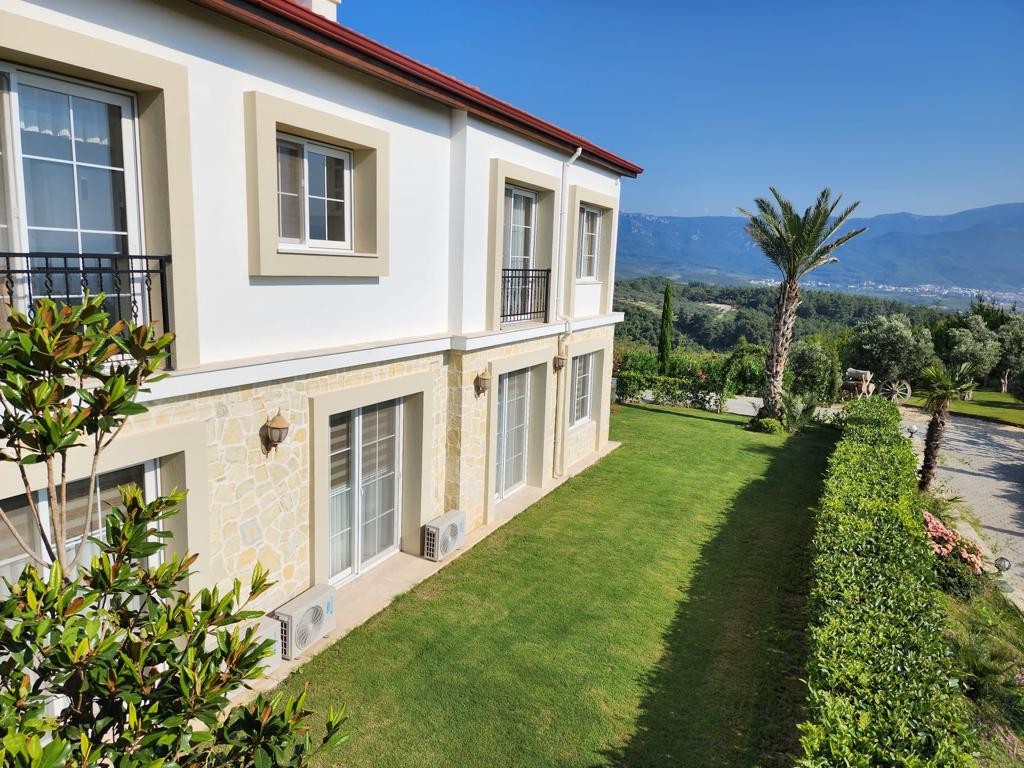 ВЕЛИКОЛЕПНЫЙ ФЕРМЕРСКИЙ ДОМ С ВИДОМ НА МОРЕ И ПРИРОДУ В КУШАДАСЫ.