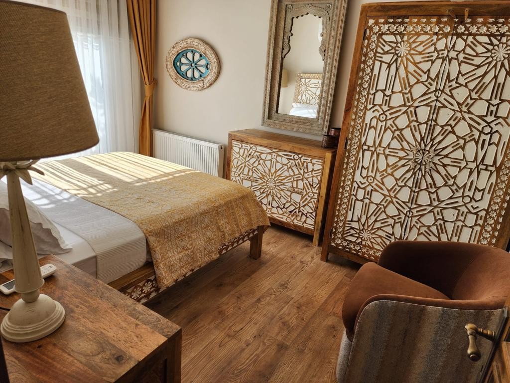 ВЕЛИКОЛЕПНЫЙ ФЕРМЕРСКИЙ ДОМ С ВИДОМ НА МОРЕ И ПРИРОДУ В КУШАДАСЫ.