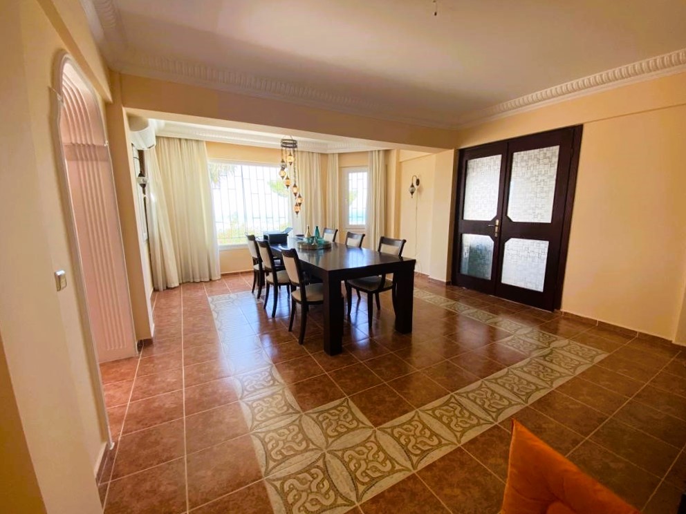 РОСКОШНАЯ ОТДЕЛЬНАЯ ВИЛЛА С ВИДОМ НА МОРЕ И ЧАСТНЫМ БАССЕЙНОМ В КУШАДАСЫ.