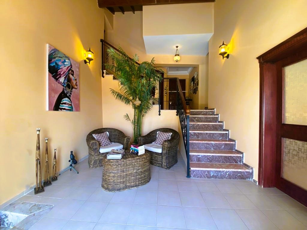 РОСКОШНАЯ ОТДЕЛЬНАЯ ВИЛЛА С ВИДОМ НА МОРЕ И ЧАСТНЫМ БАССЕЙНОМ В КУШАДАСЫ.