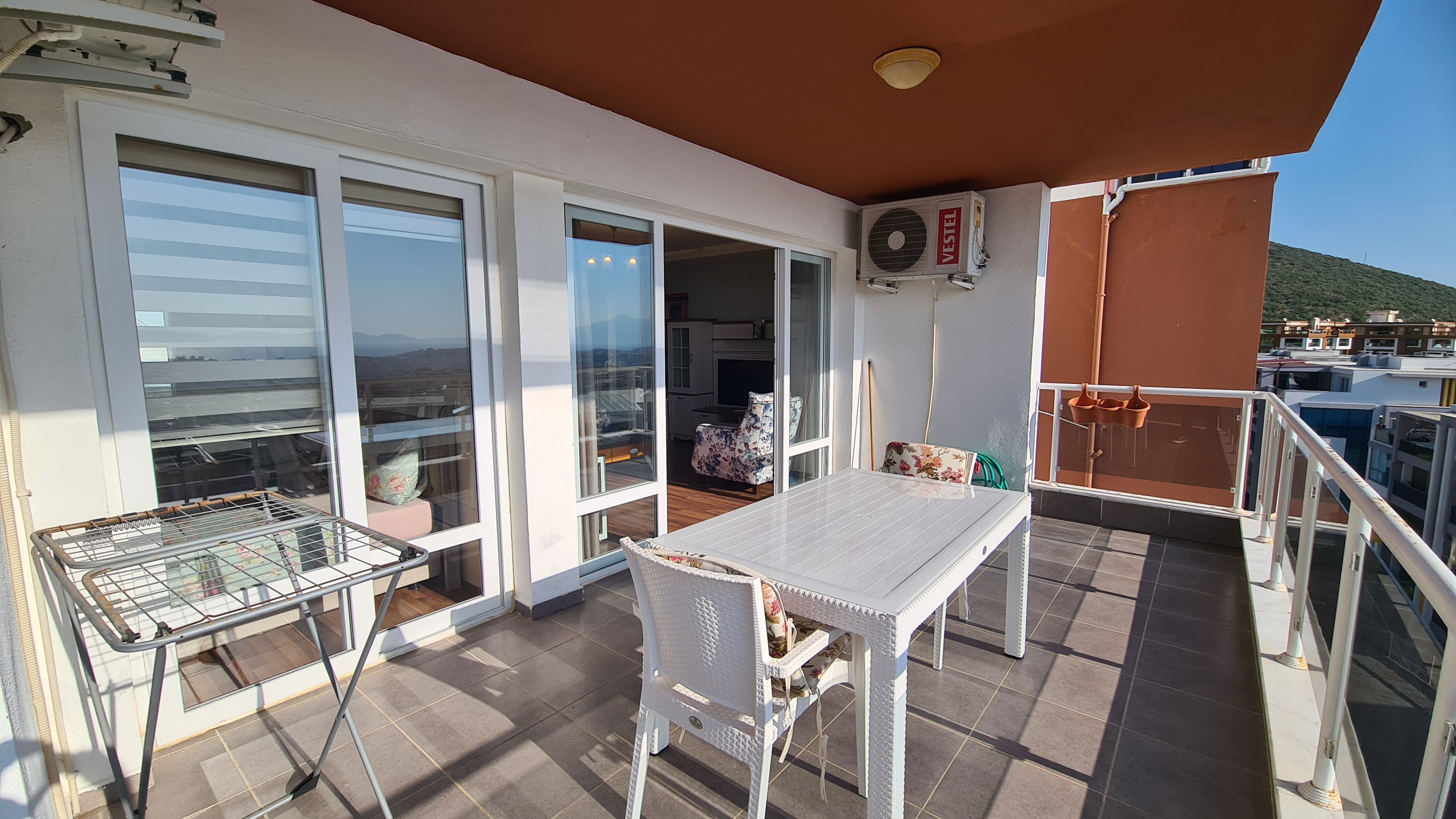 КВАРТИРА 3+1 С ПАНОРАМНЫМ ВИДОМ НА МОРЕ В КУШАДАСЫ.