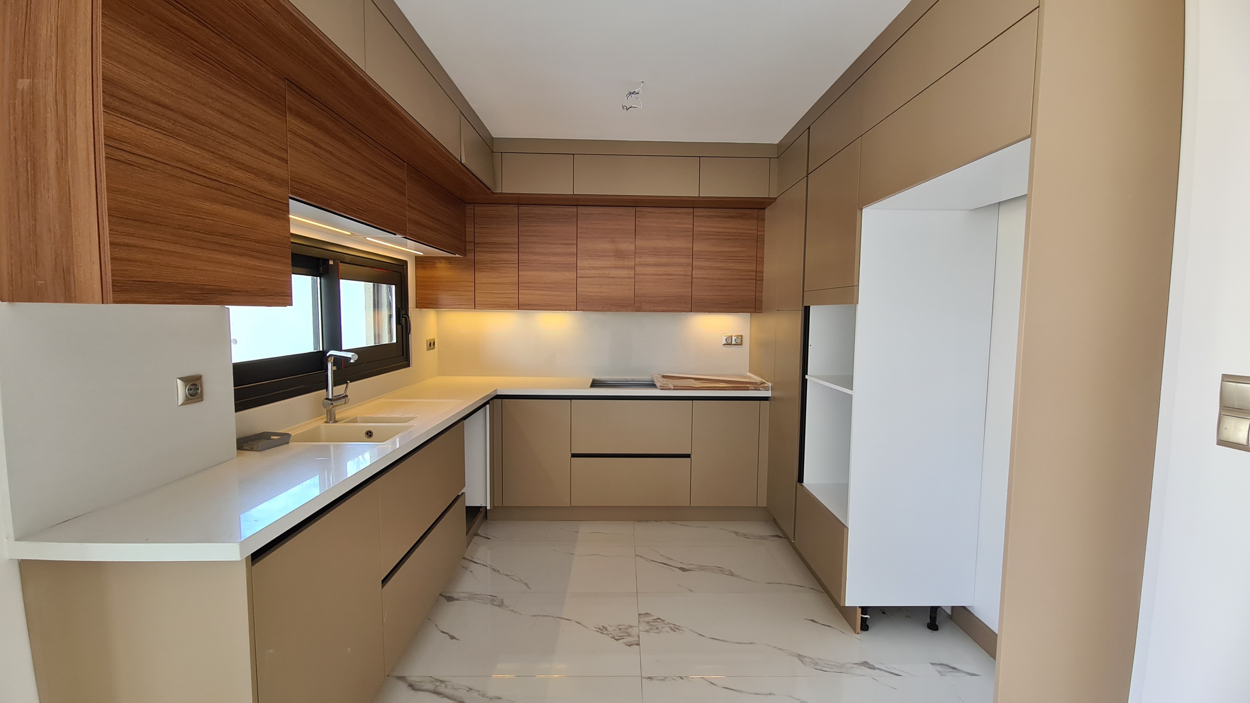 ОТДЕЛЬНАЯ ВИЛЛА С ЧАСТНЫМ БАССЕЙНОМ В КУШАДАСЫ.