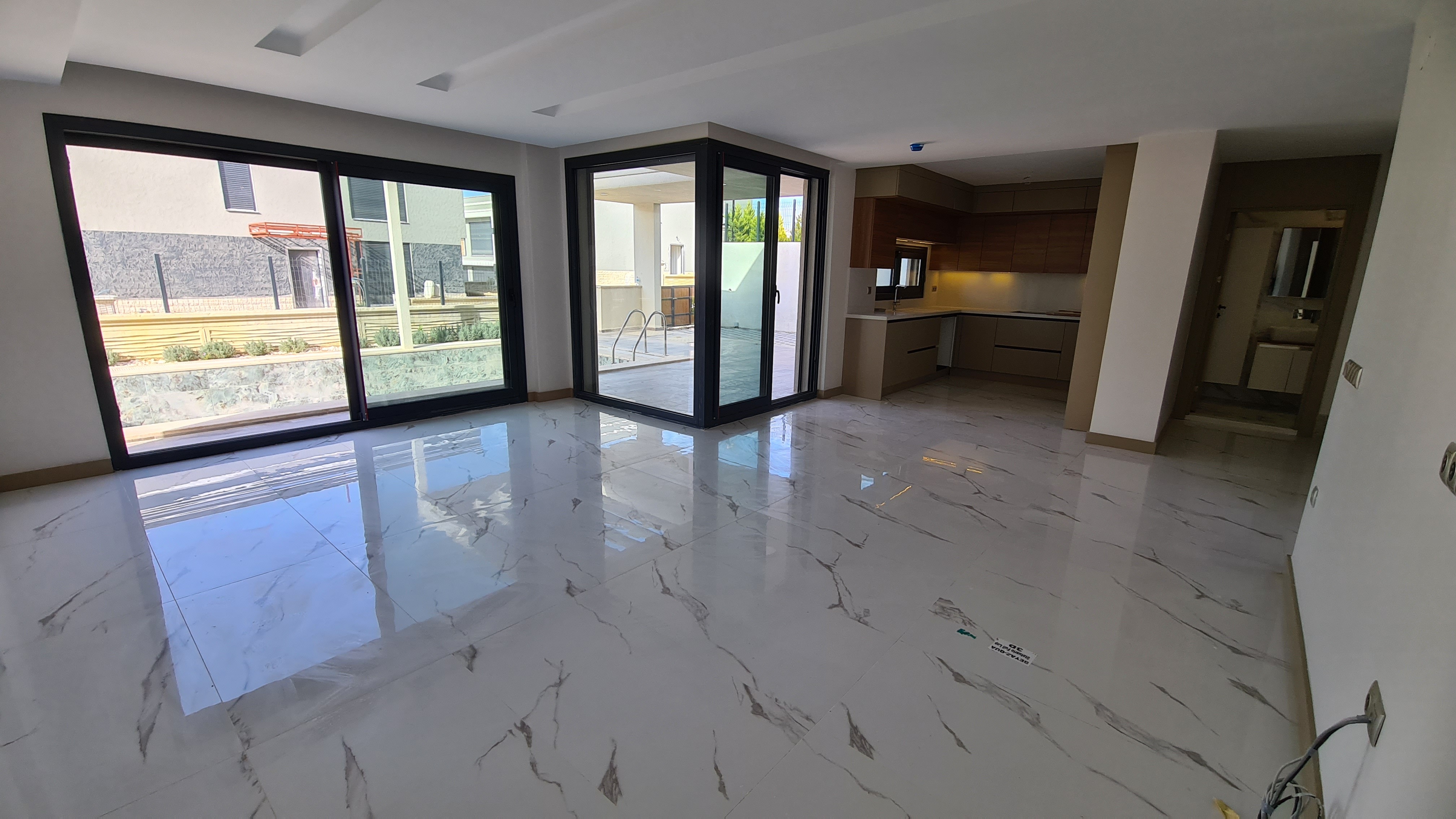 ОТДЕЛЬНАЯ ВИЛЛА С ЧАСТНЫМ БАССЕЙНОМ В КУШАДАСЫ.