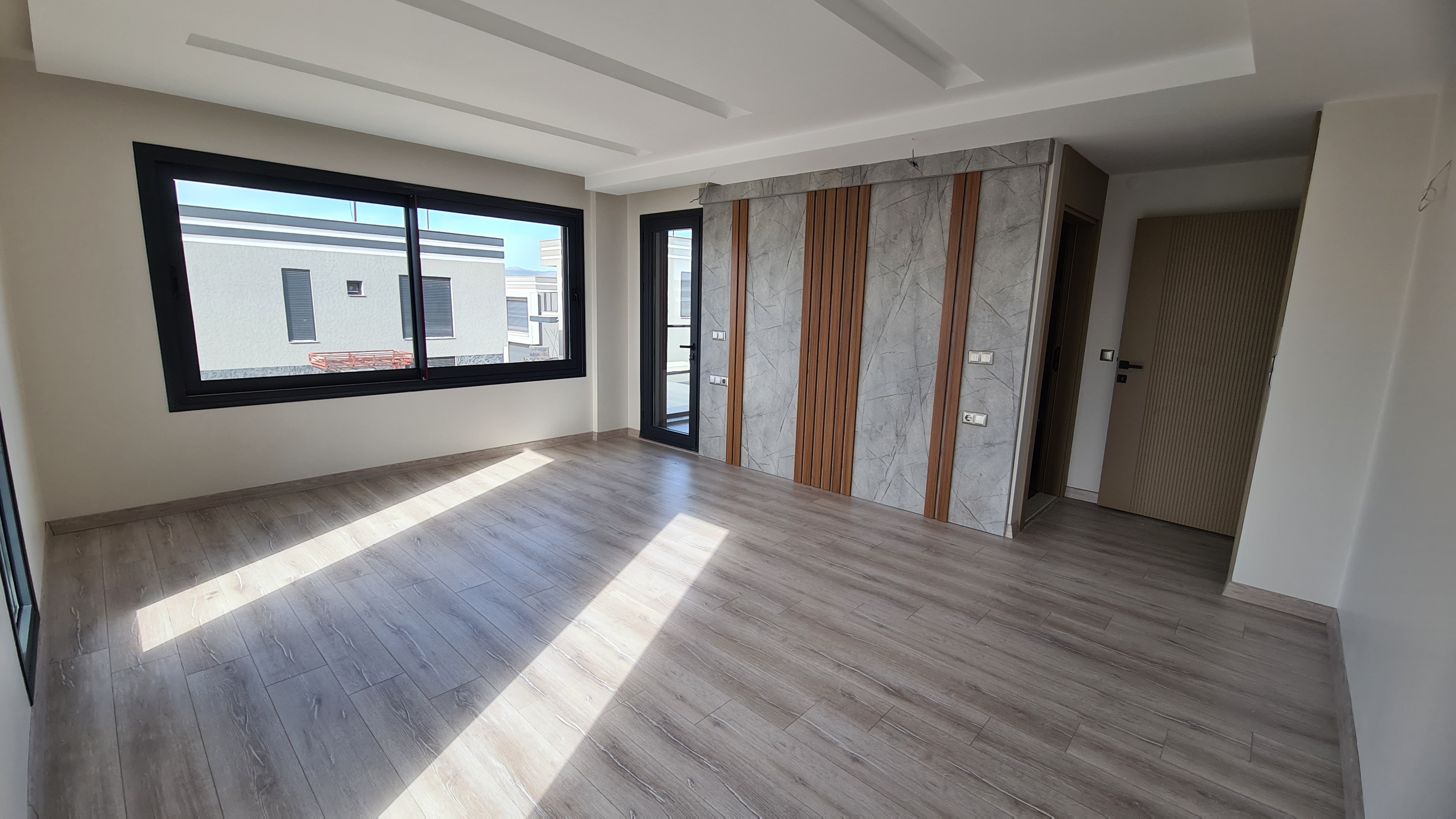 ОТДЕЛЬНАЯ ВИЛЛА С ЧАСТНЫМ БАССЕЙНОМ В КУШАДАСЫ.