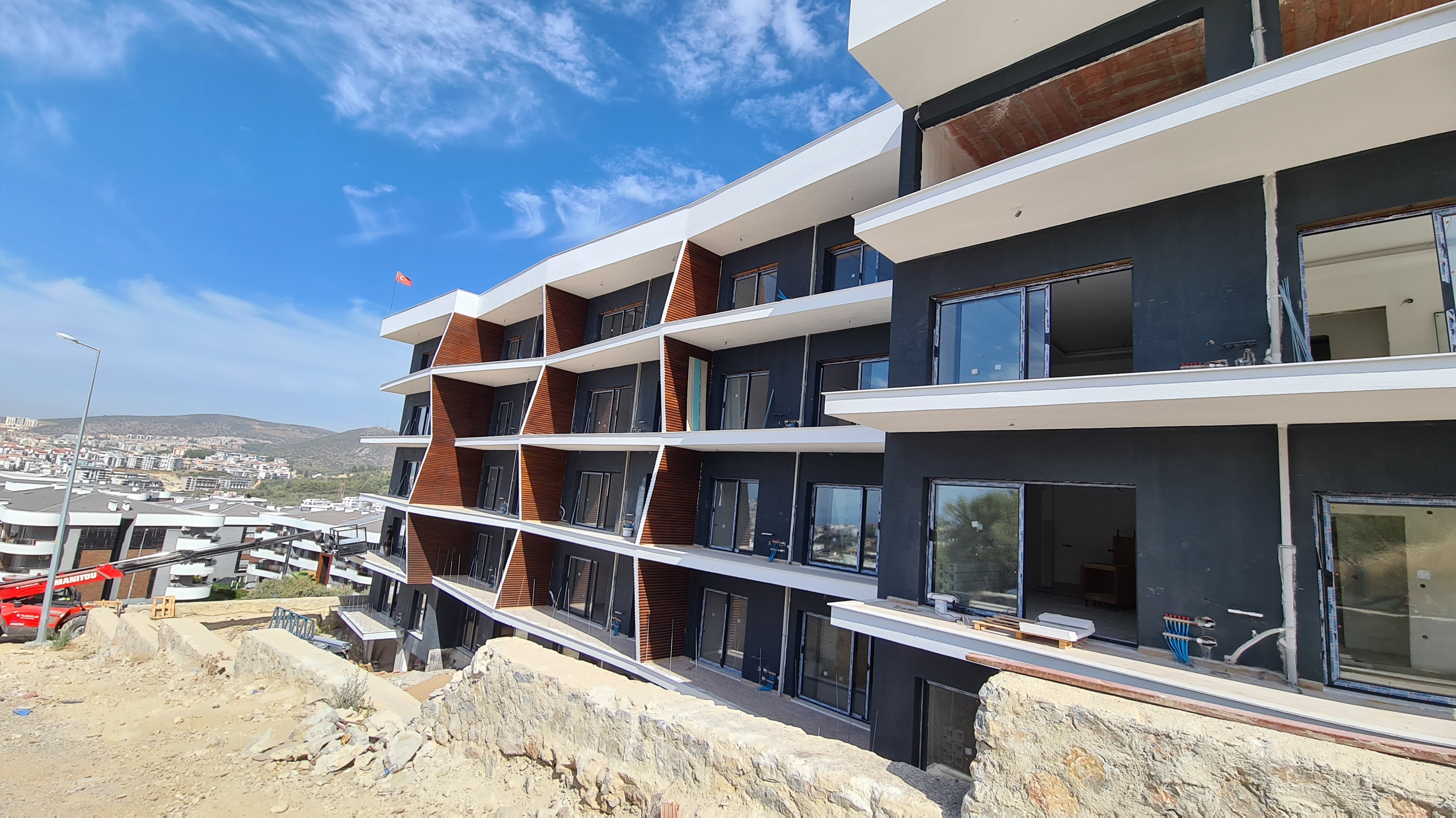 НОВЫЕ КВАРТИРЫ С ВИДОМ НА МОРЕ НА ПРОДАЖУ В КУШАДАСЫ.