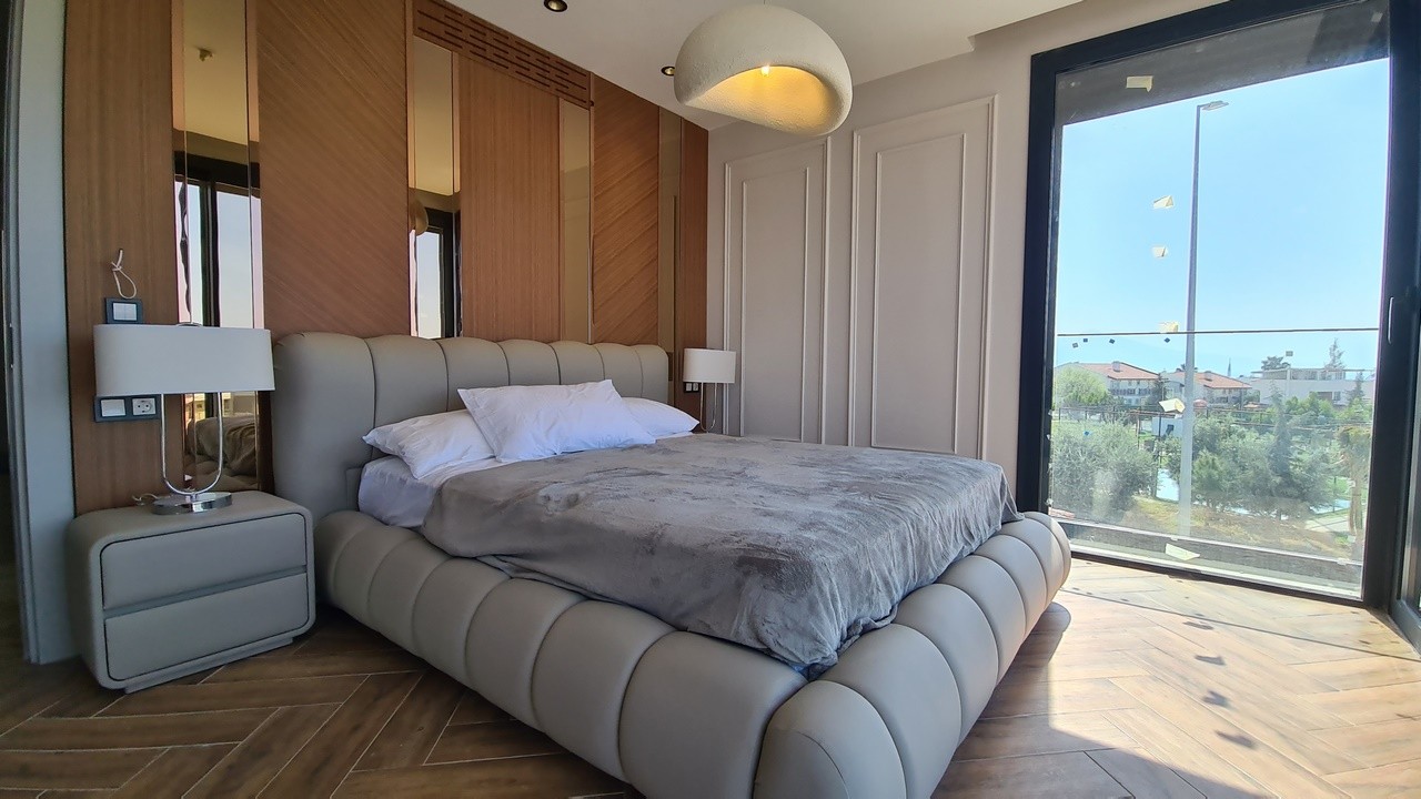 ОТДЕЛЬНАЯ ВИЛЛА С ВИДОМ НА МОРЕ В КУШАДАСЫ.