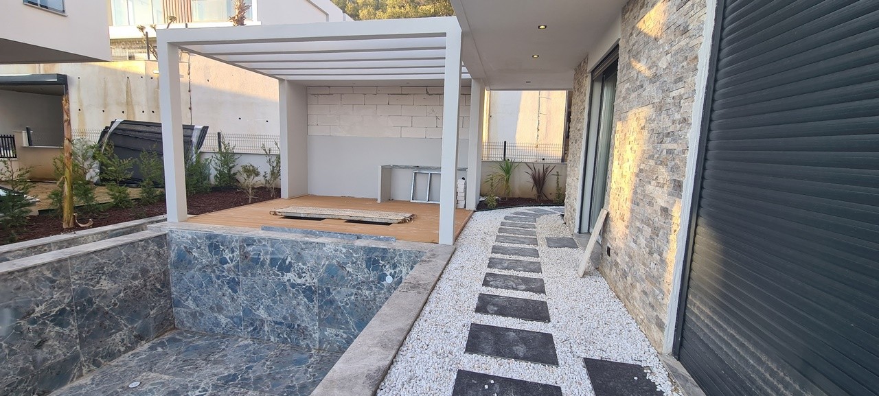 HOT OFFER ! KUSADASI MARINA PRIME LOCATION LUXURY VILLA'S PROJECT