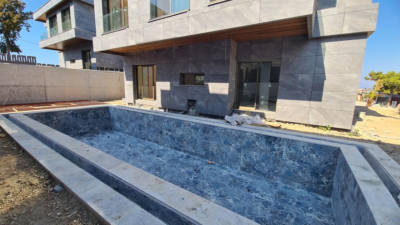 GREEN BEACH BEACH FRONT VILLAS FROM OFF-PLAN STUNNING LOCATION