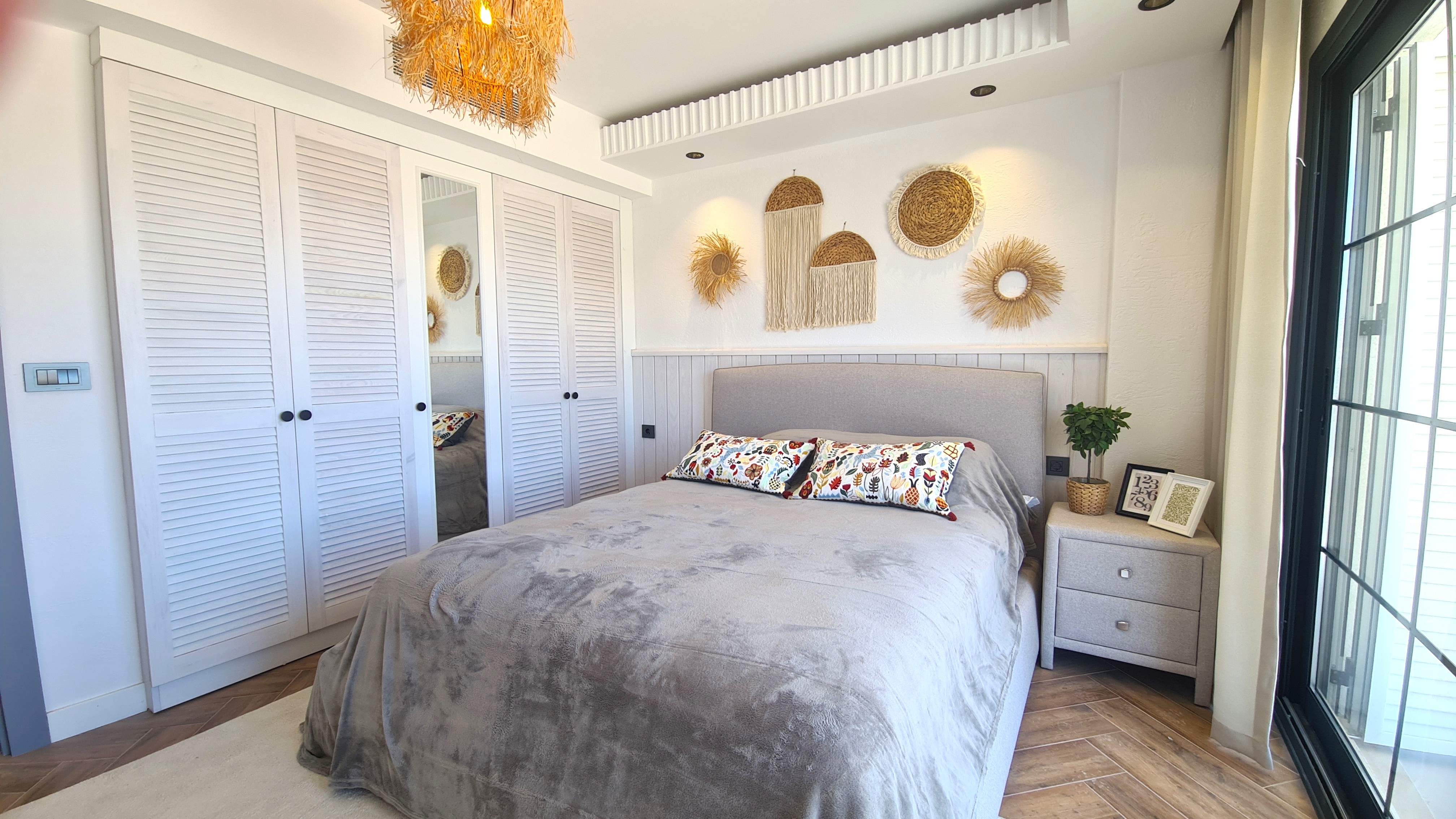 Country Style Semi-Detached Villa For Sale