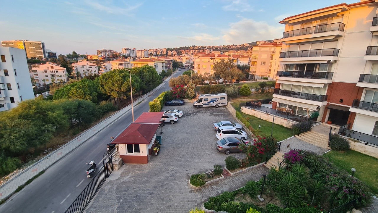 Aparment For Sale in City Center Just Opposite Marina