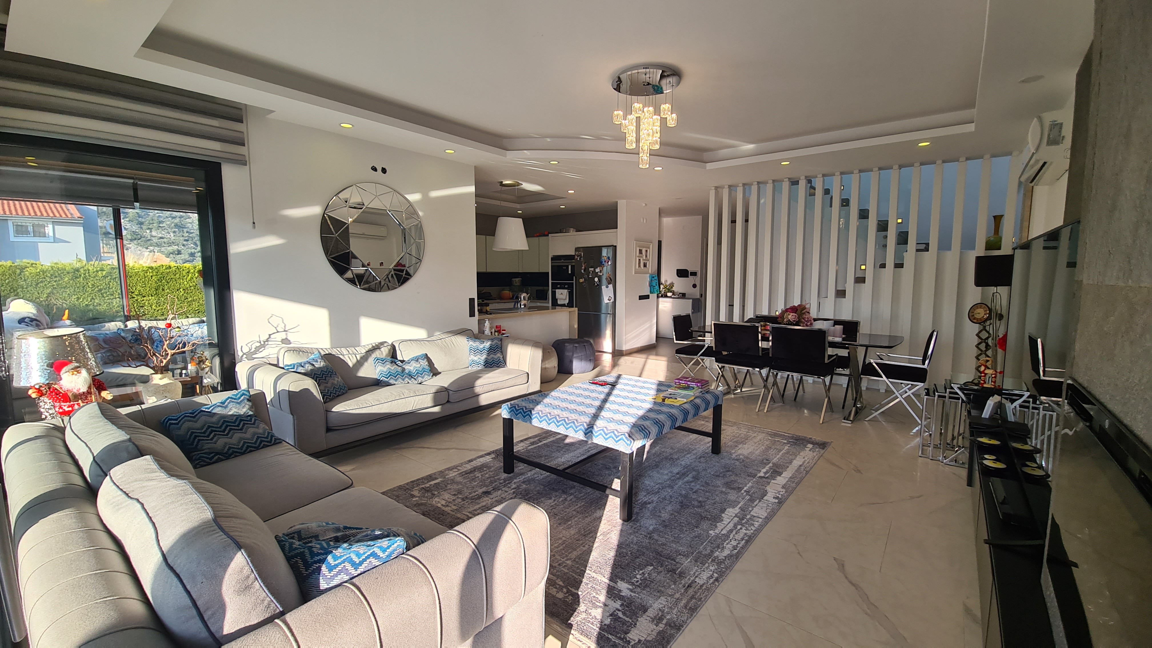 FULLY FURNISHED , 4 BEDROOM 4 BATHROOM 500 SQM PLOT 