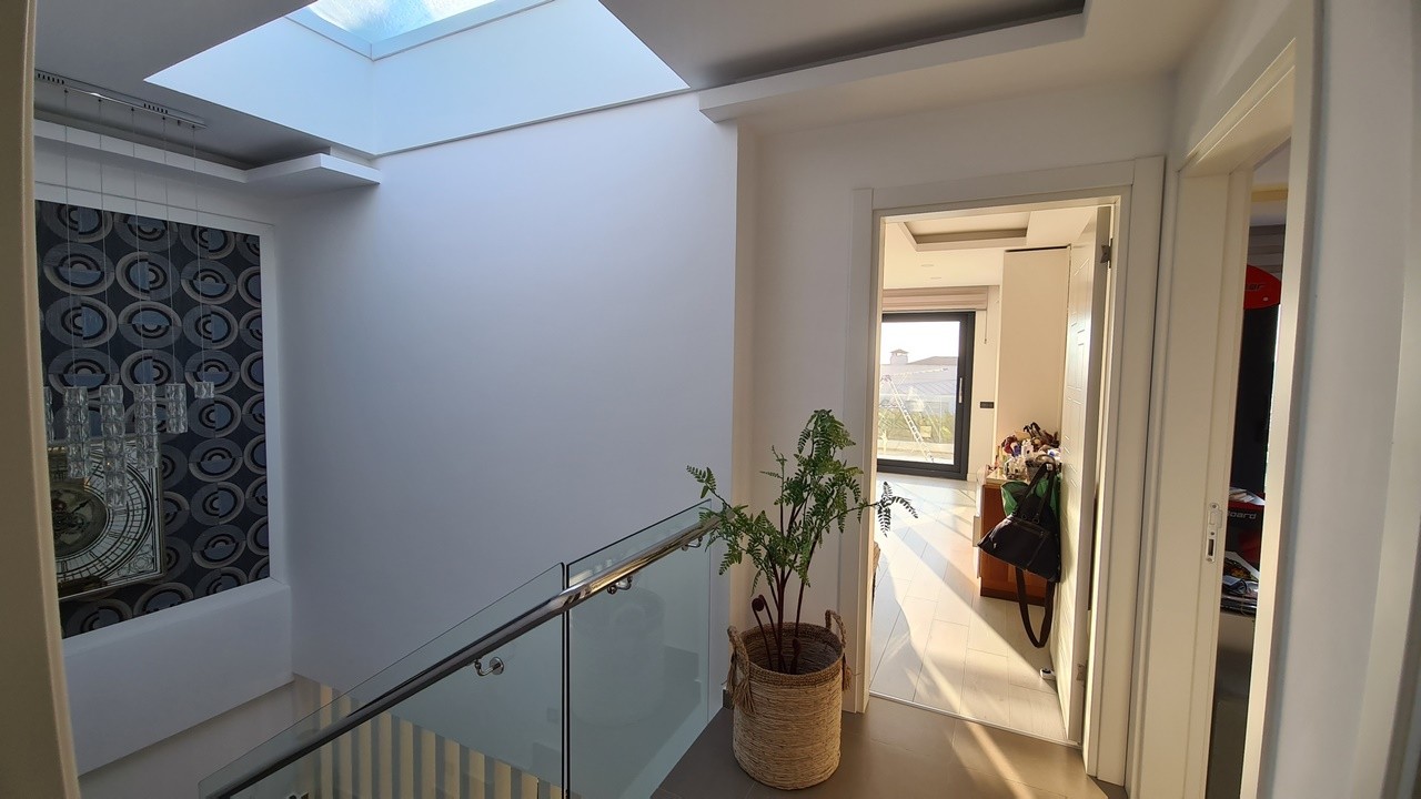 FULLY FURNISHED , 4 BEDROOM 4 BATHROOM 500 SQM PLOT 