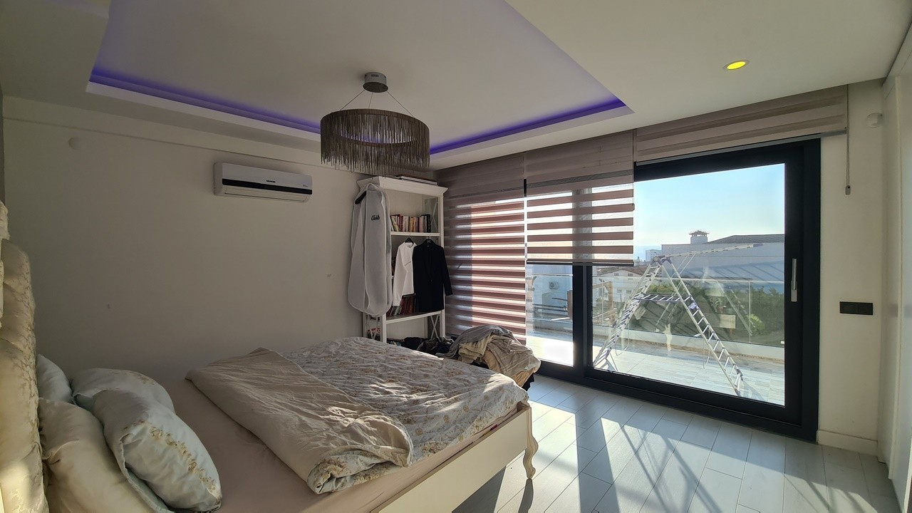 FULLY FURNISHED , 4 BEDROOM 4 BATHROOM 500 SQM PLOT 