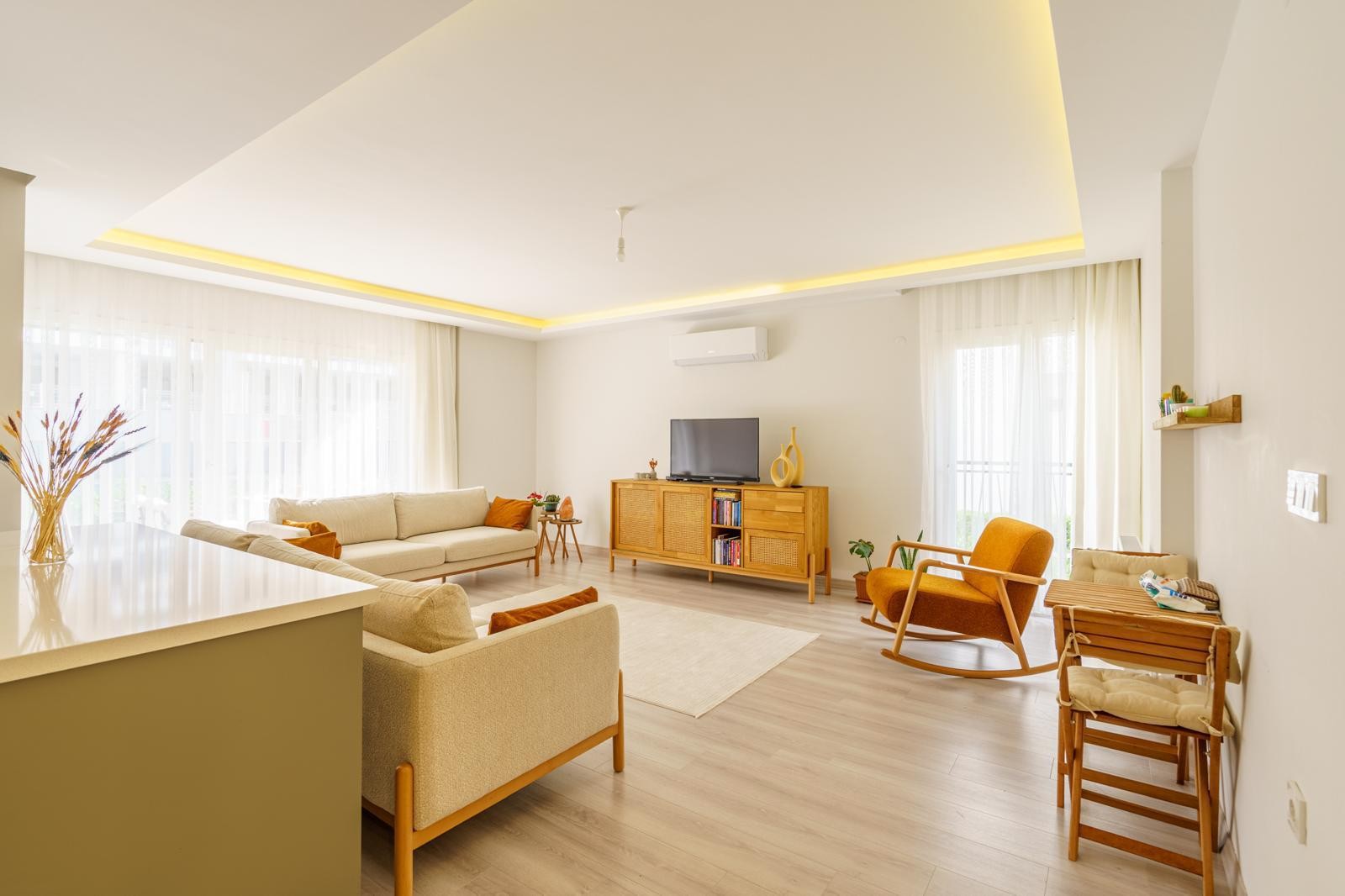 SPECIALLY DESIGNED SPACIOUS 2+1 GARDEN FLOOR