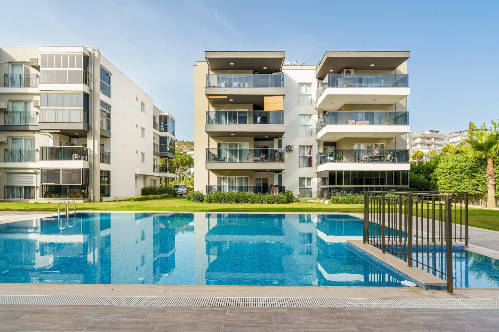 SPECIALLY DESIGNED SPACIOUS 2+1 GARDEN FLOOR