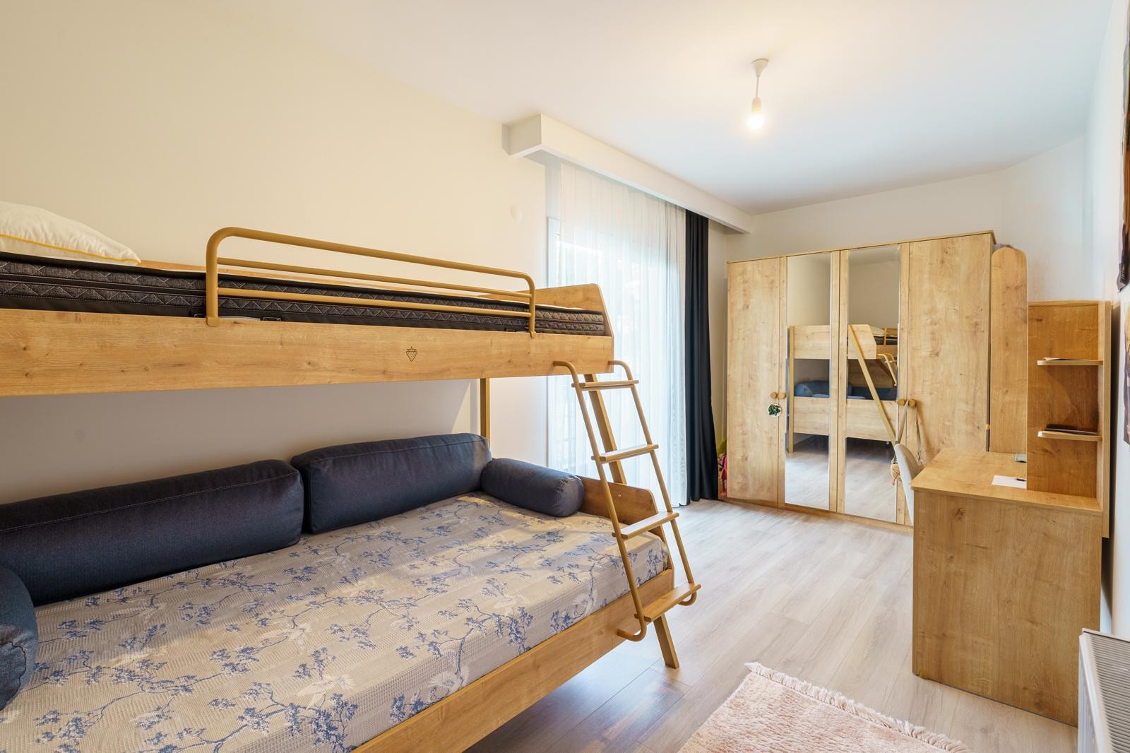 SPECIALLY DESIGNED SPACIOUS 2+1 GARDEN FLOOR