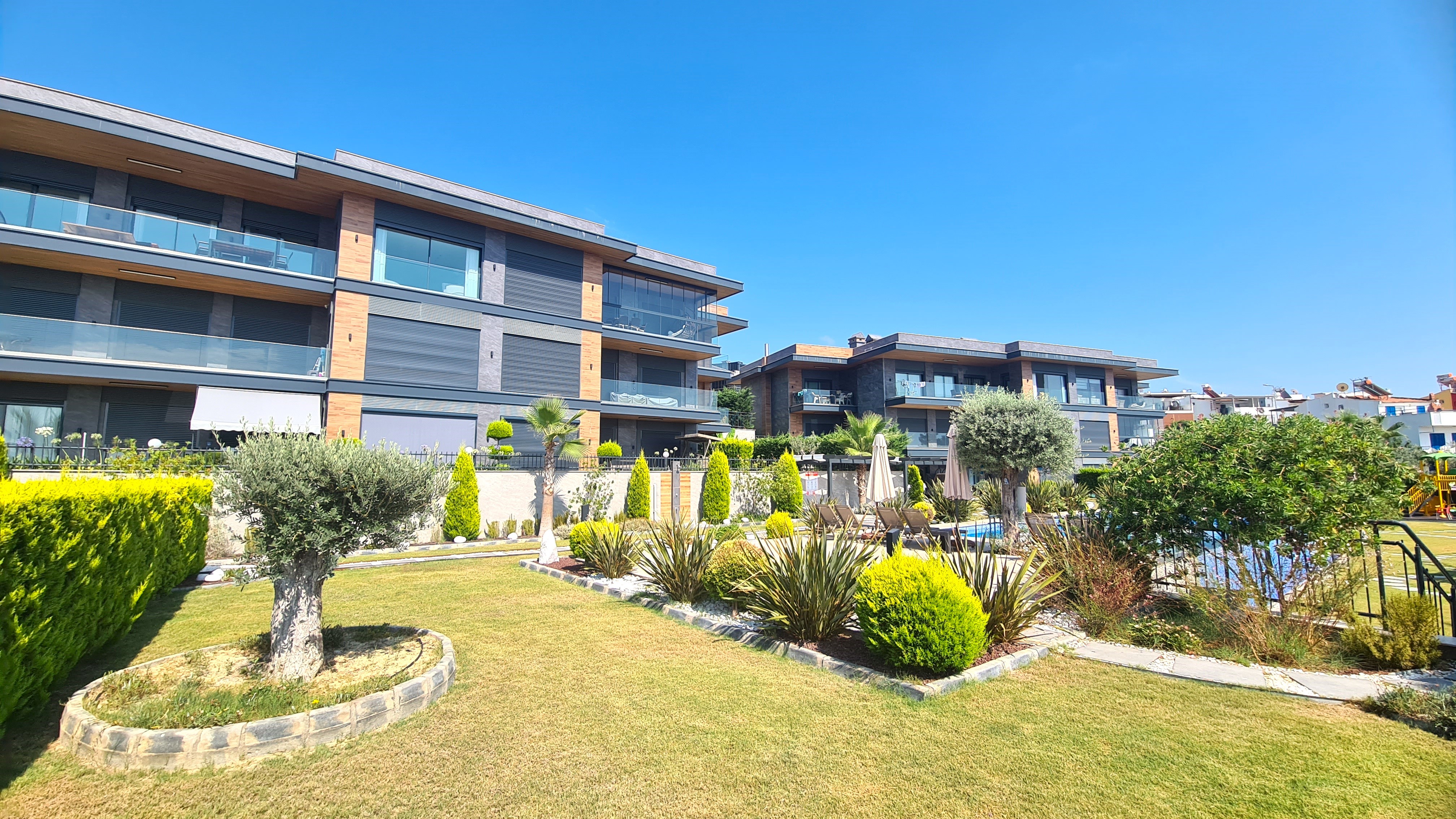 Luxury 3+1 Apartment with Full Sea View, Within Walking Distance to Ladies Beach, in a Prestigious Complex