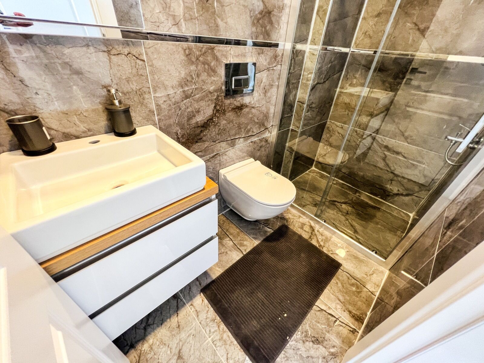 Detached Villa with Private Pool and Near the Sea