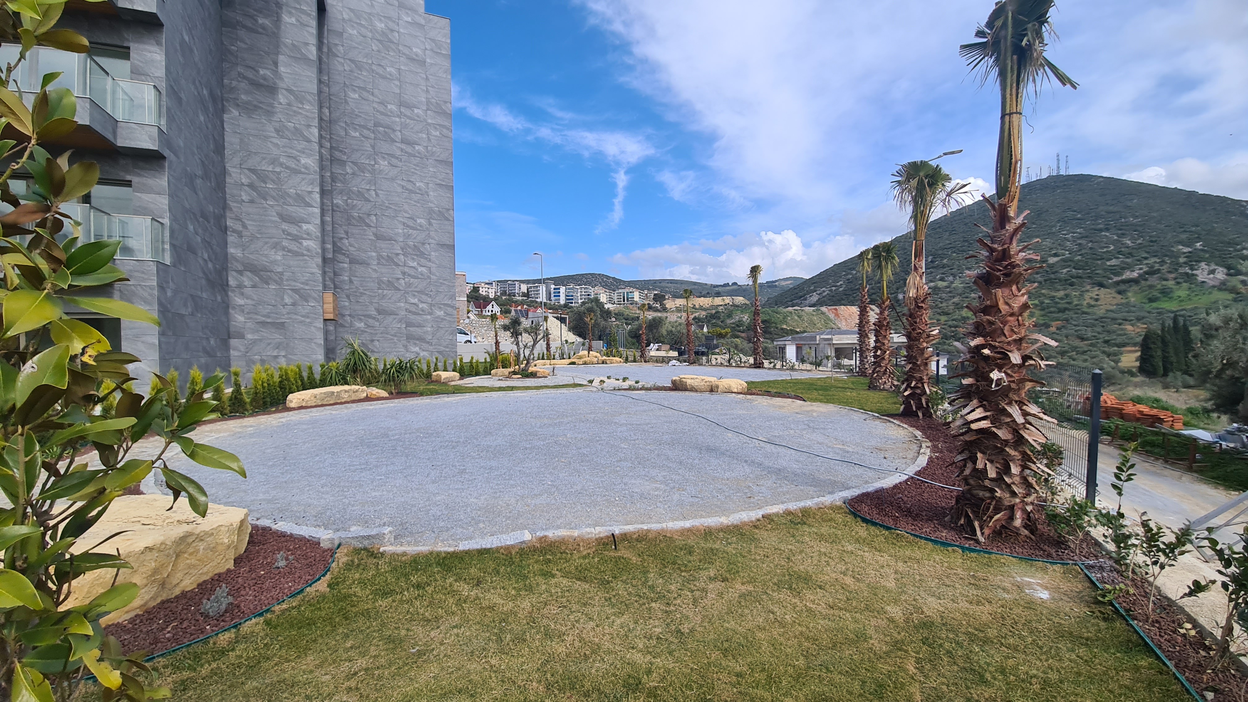 Luxury Apartment in a modern complex in kusadasi for sale