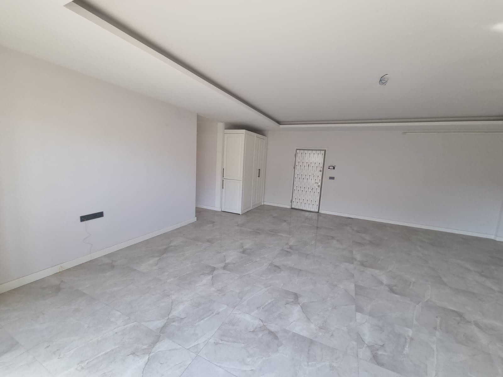 Prime Location in Kuşadası! Modern 2+1 Apartment with Pool and Security