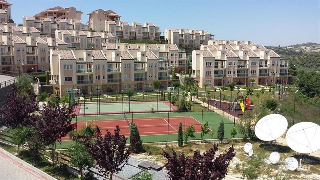 Luxury Golf Resort Spa Hotel, Opportunity with 2+1 Apartment